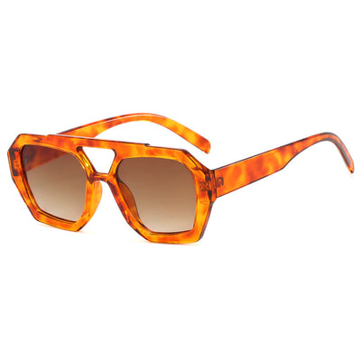 Oversized Leopard Frame Sunglasses – Trendy Summer Shades for Women, Perfect for Beach & Vacation Style